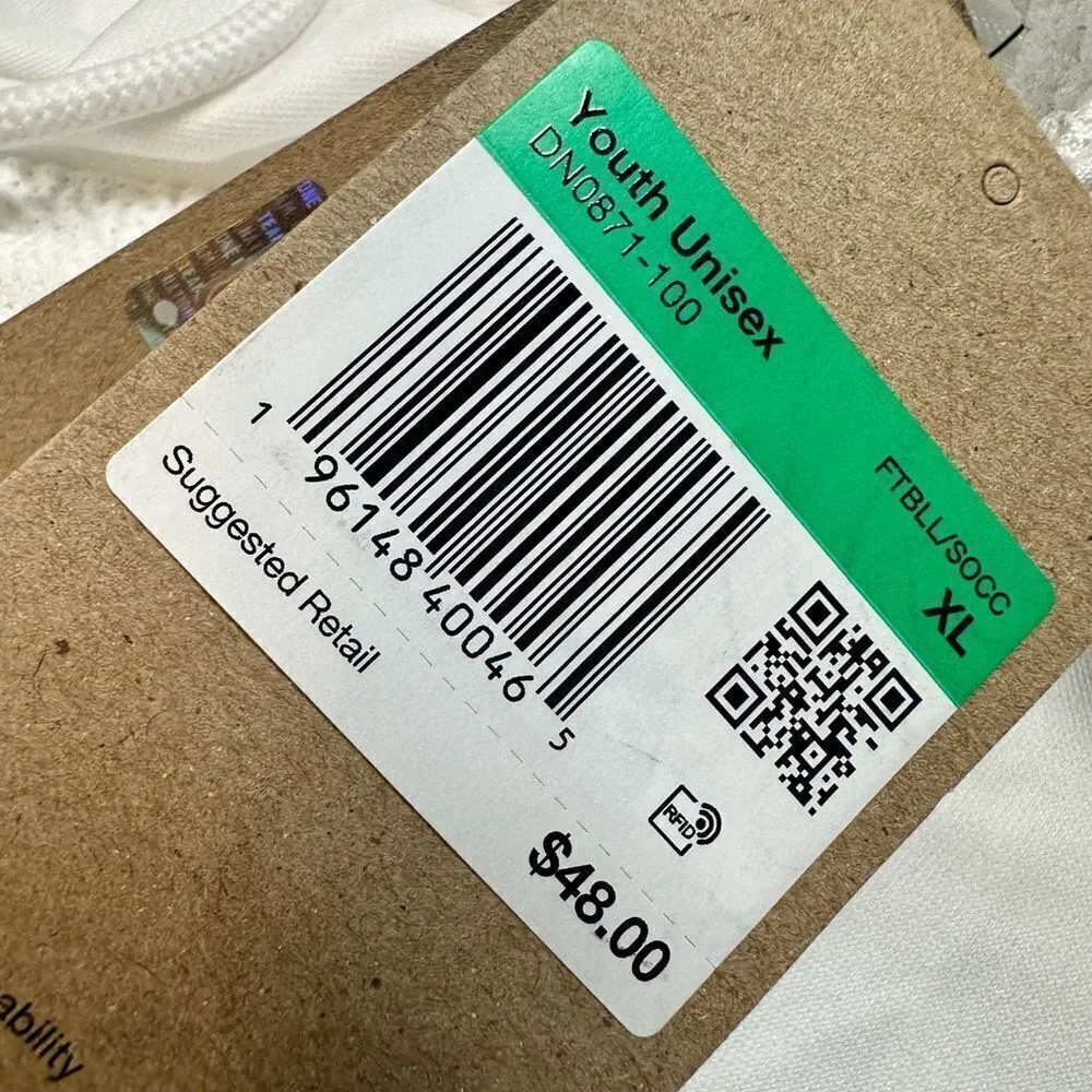 NWT NIKE Youth Unisex White USA Soccer Athletic Shorts - Size XL